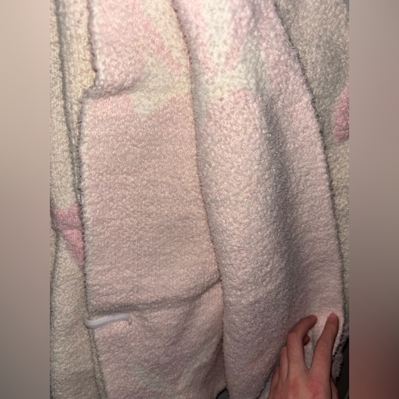 Viral Pink Bow Cupcake’s and Cashmere Blanket - Picture 6 of 8